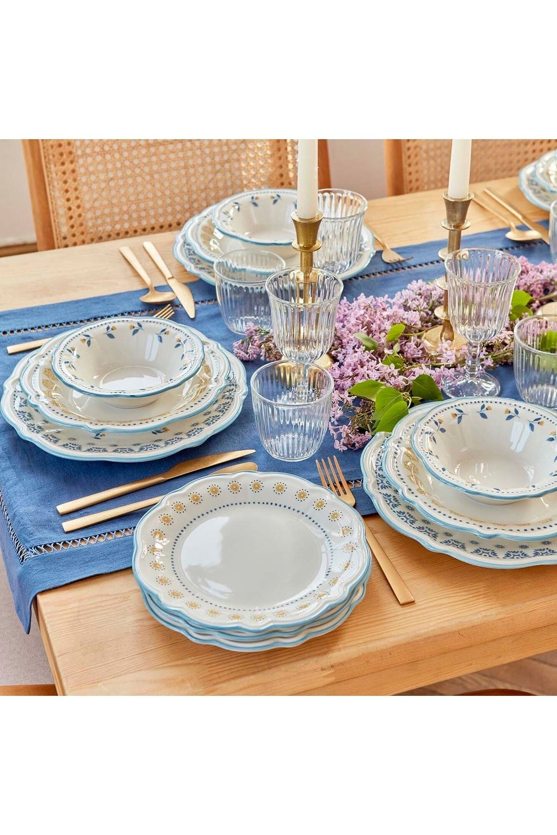 Mabel Stoneware 24 Pieces 6 Seater Dinner Set Blue