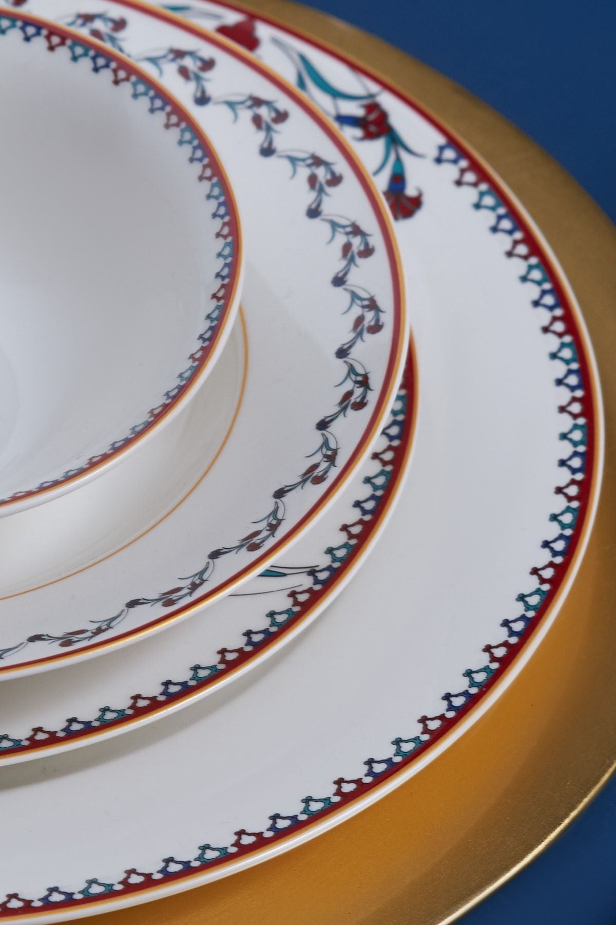 Nakkaş 24 Pieces 6 Seater Porcelain Dinner Set