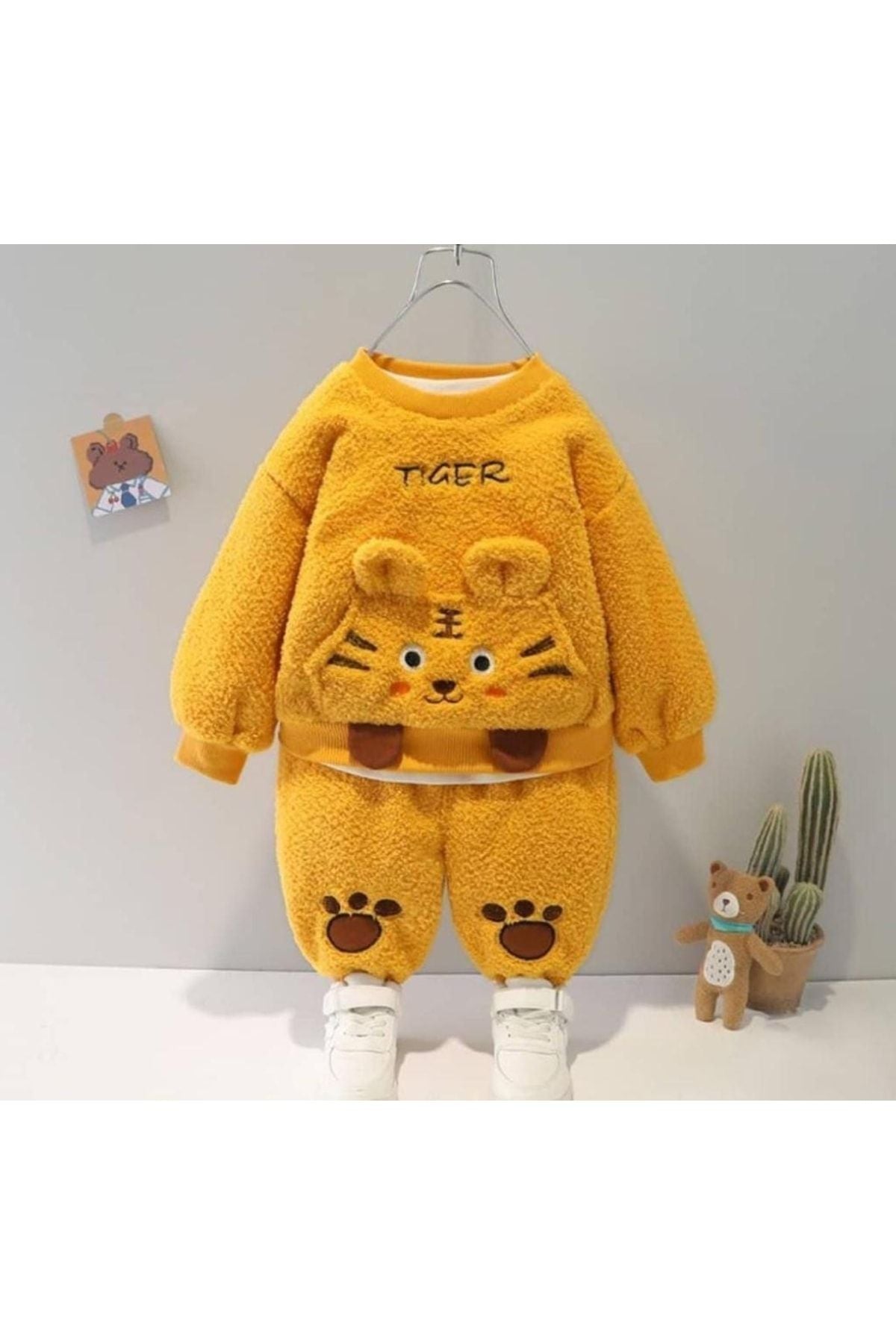 Winter Sweet Plush Bottom Top 2-Piece Set