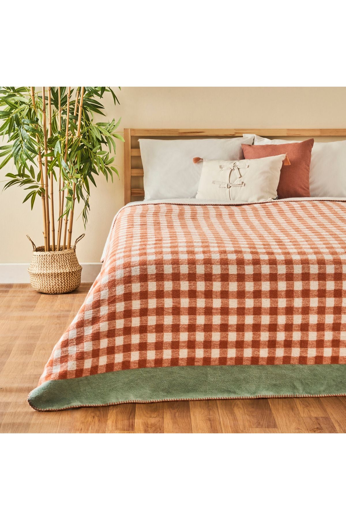 Pavia Single Size Cotton Blanket (150X200 CM)