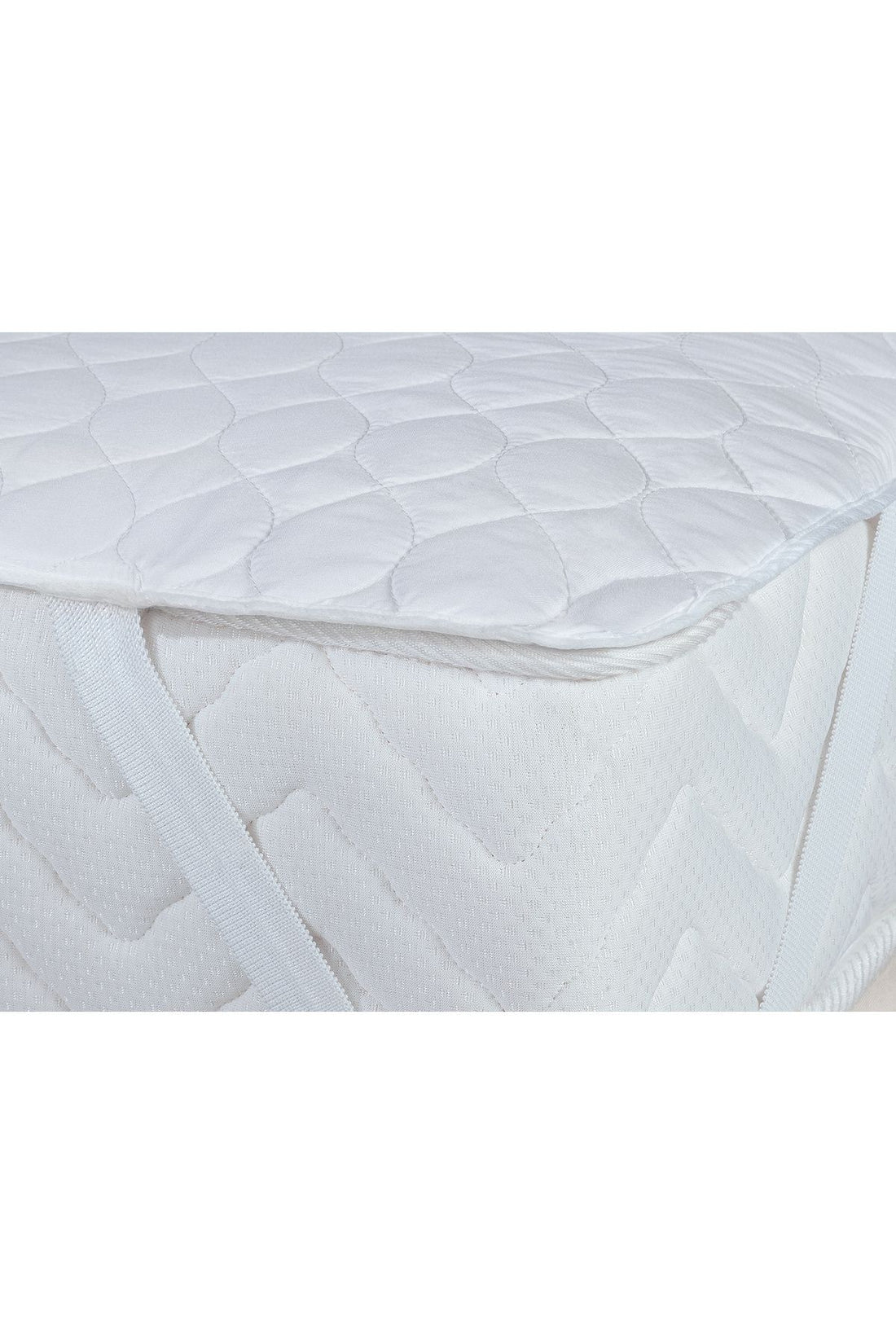 Eleta Quilted Single Bed Sheet - White