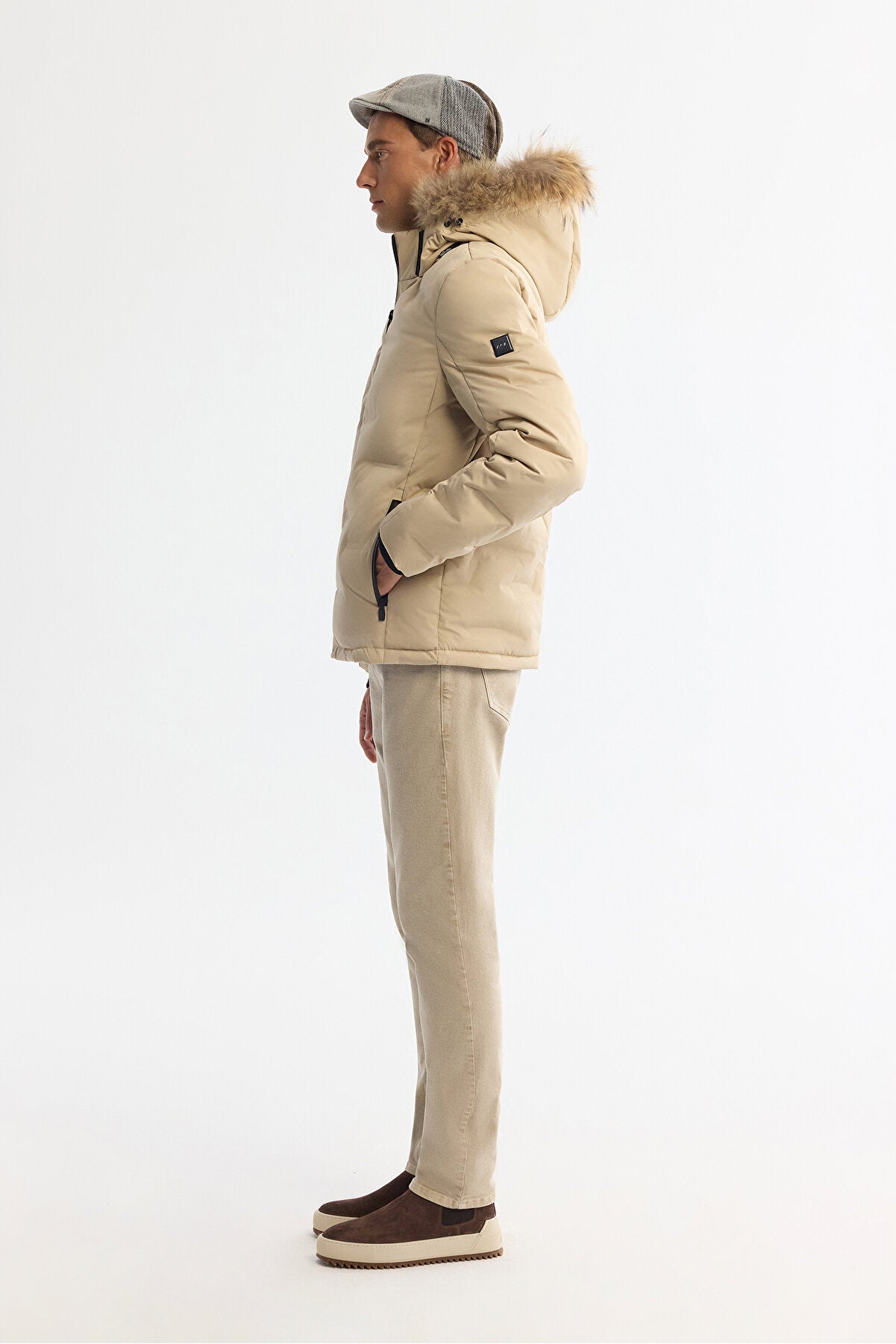 Erkek Bej Kapüşonlu Su İtici Rüzgar Geçirmez Kaz Tüyü Şişme Comfort Fit Mont A42Y6010