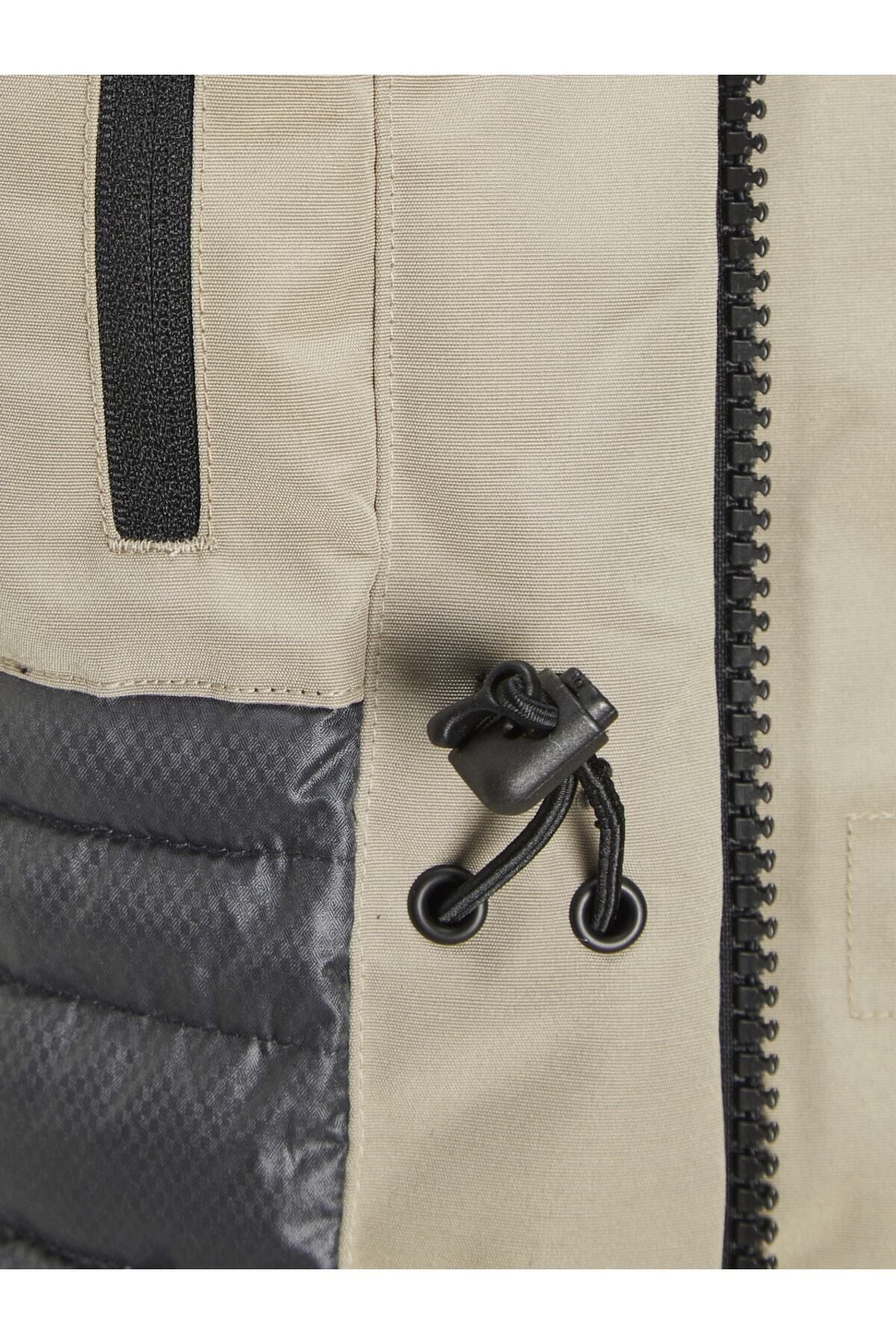 Functional Parka with Capsule Fur- Meyland