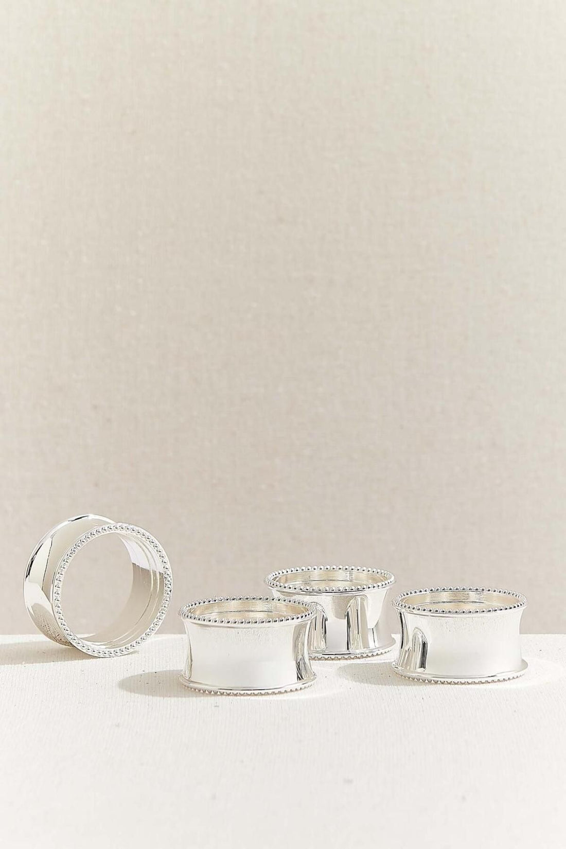 Round Napkin Ring Set of 4 Silver