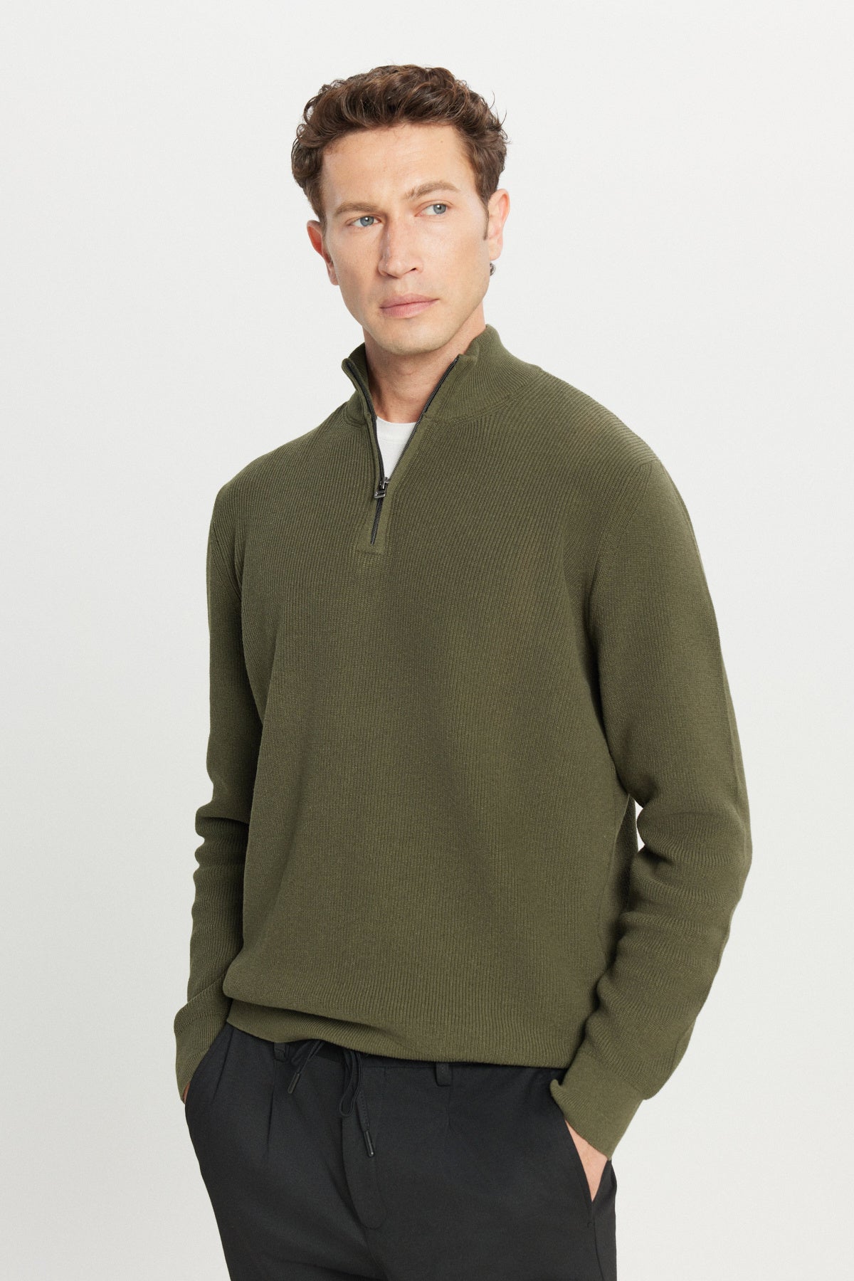 Men's Khaki Cotton Zipper Bato Collar Jacquard Standard Fit Regular Fit Sweater Sweater