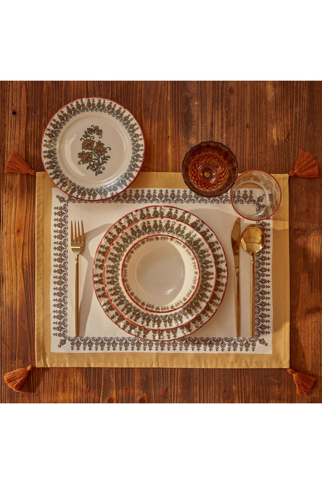 Indian Porcelain 24 Piece Dinnerware Set Burgundy