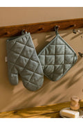LCW HOME Green Embroidered Oven Glove and Handle