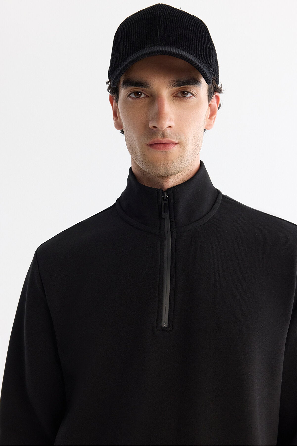 Erkek Siyah Dik Yaka Pamuklu Baskılı Elastan Regular Fit Sweatshirt A42Y1202