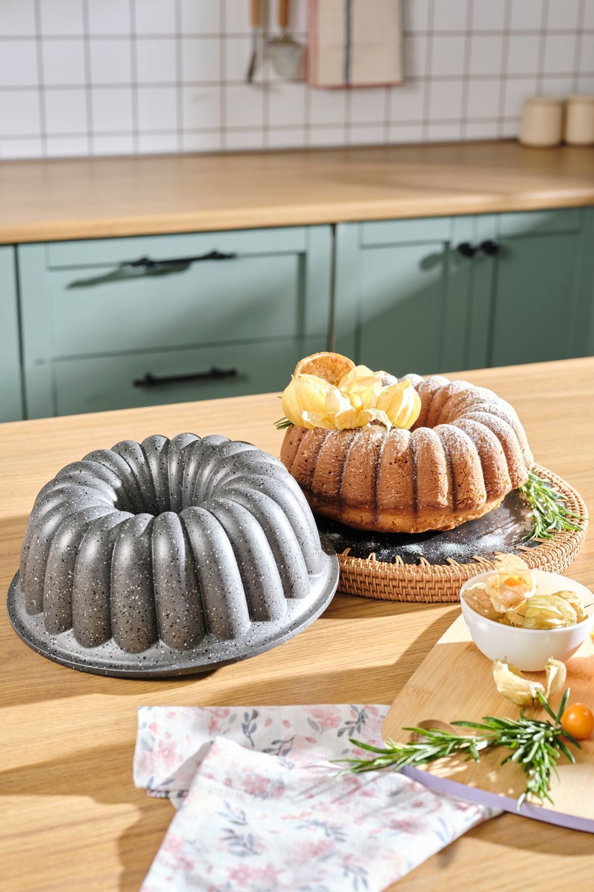 Cake Pro Lina Anthracite Cast Slice Cake Mold 25.5 Cm