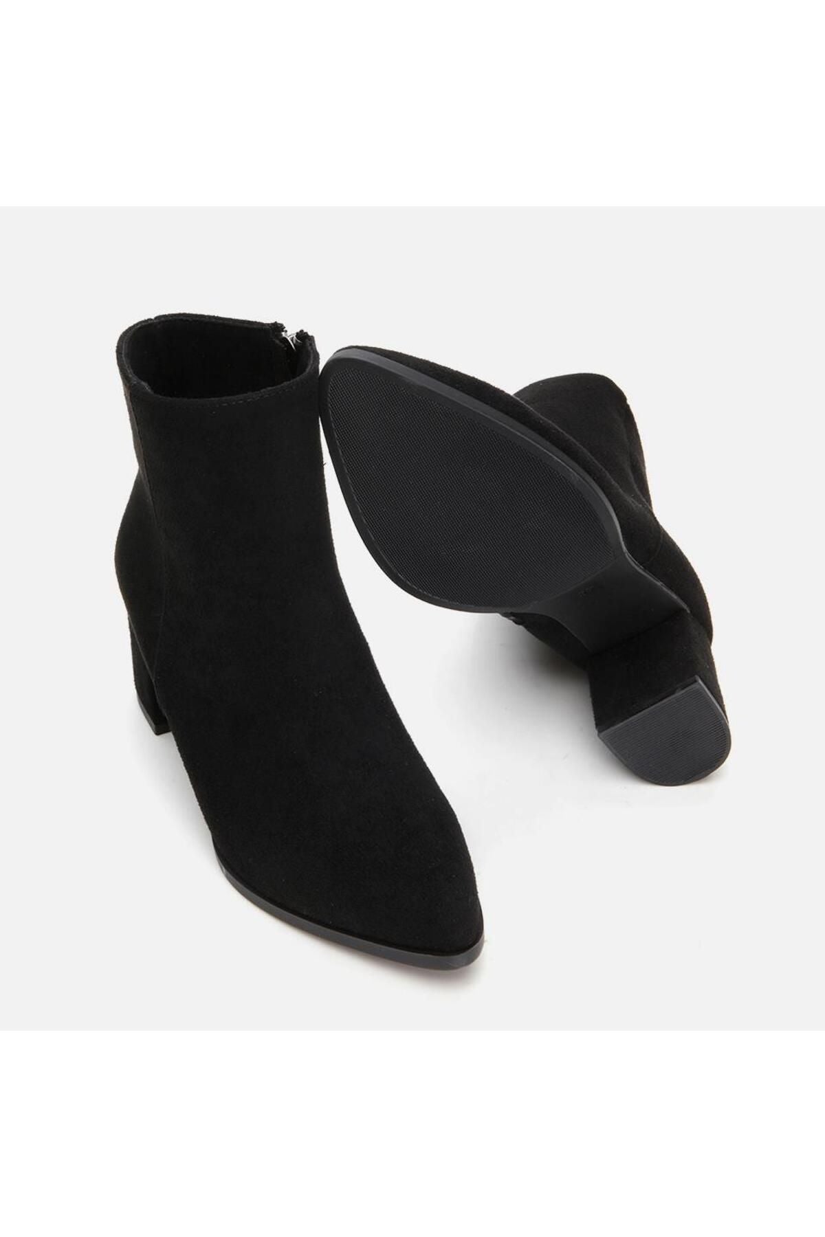 Black Women's Heeled Boots