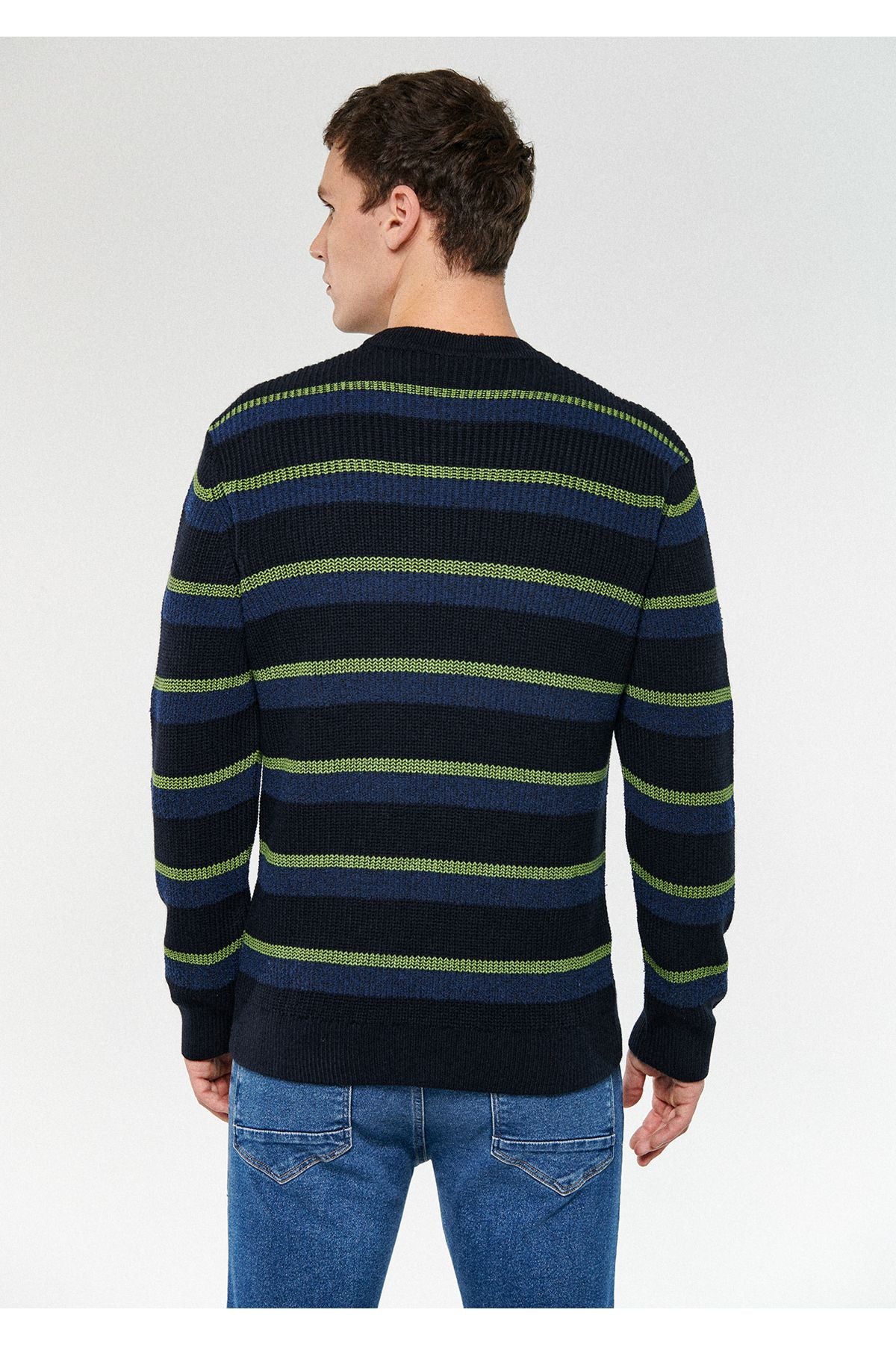 Striped Black Sweater Fitted/Fitted Fit 0710095-70490