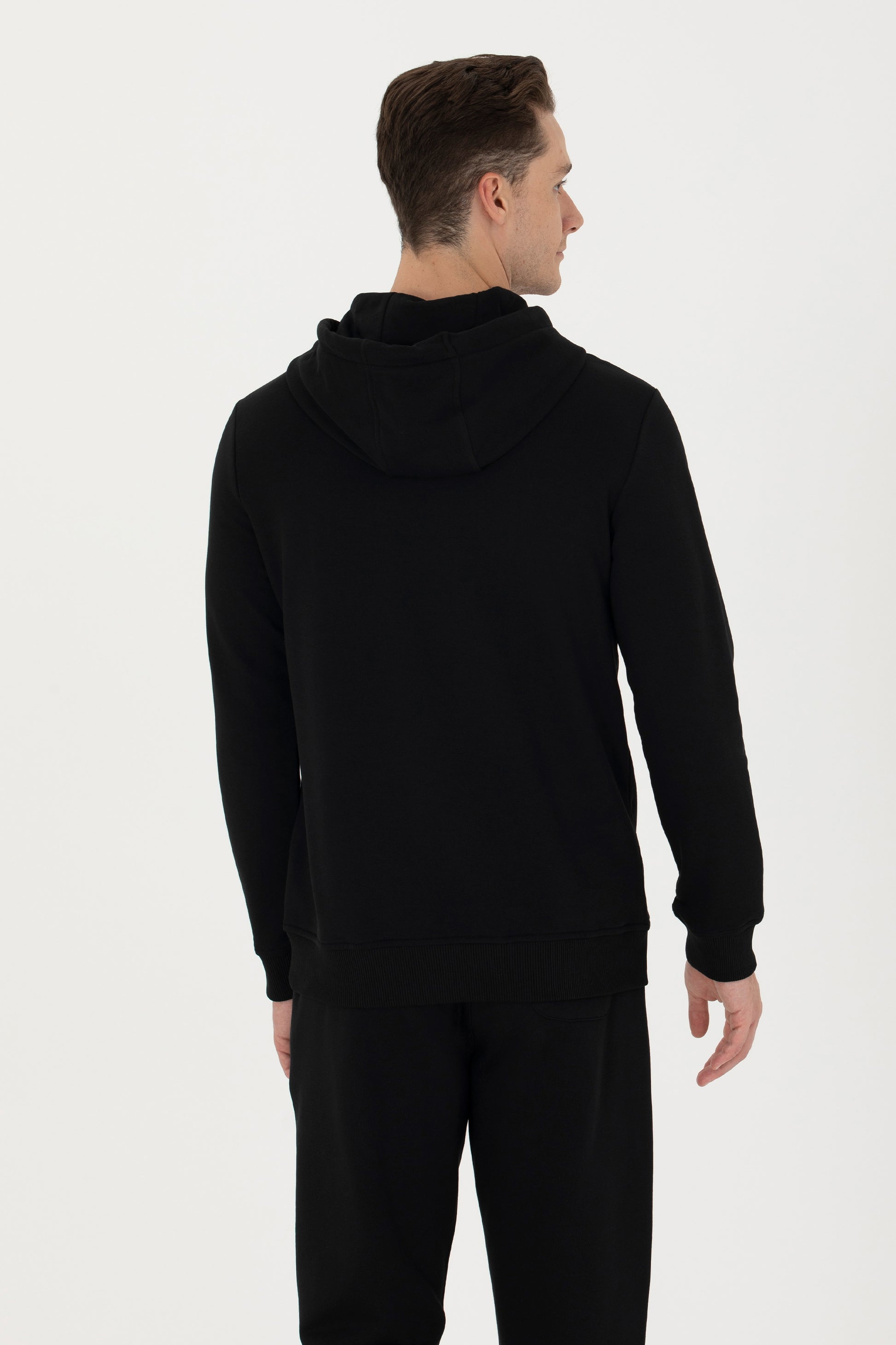 Men's Black Basic Sweatshirt