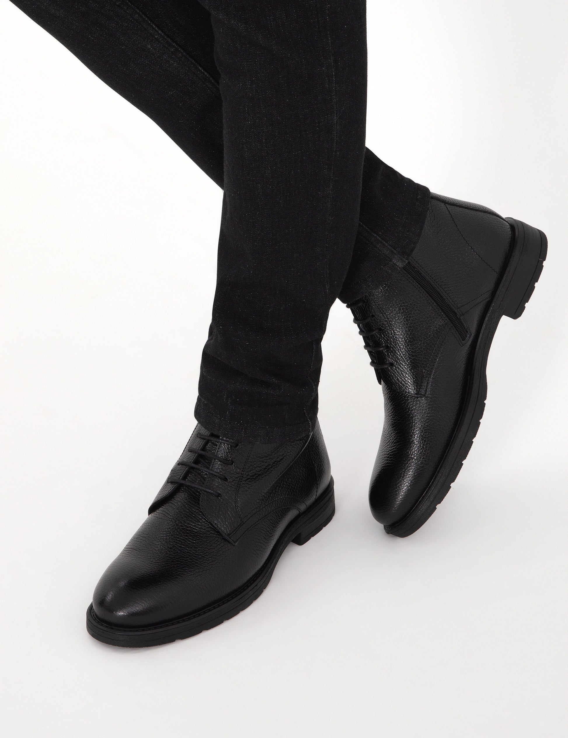 Black 100% Leather Rubber Sole Boots