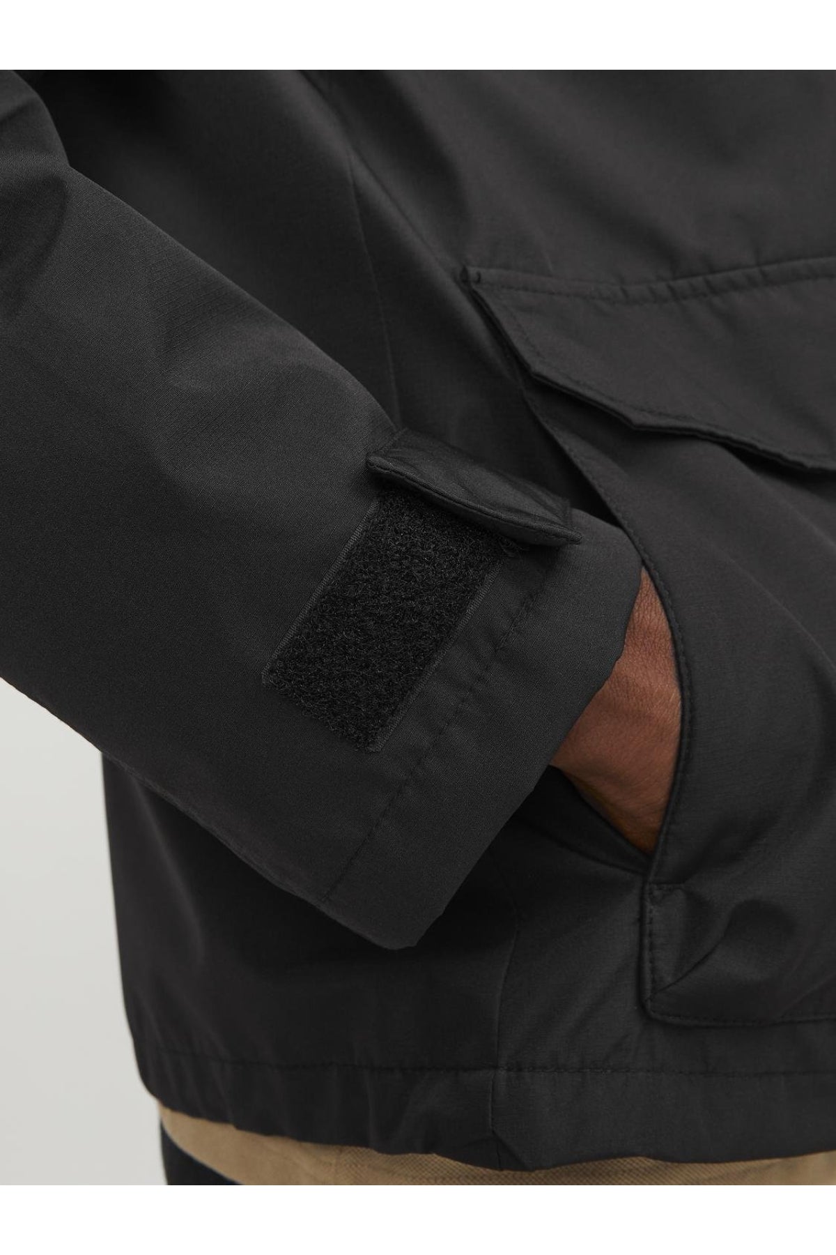 Jack Jones Jcohike Light Jacket Men's Black Jacket 12253569-02