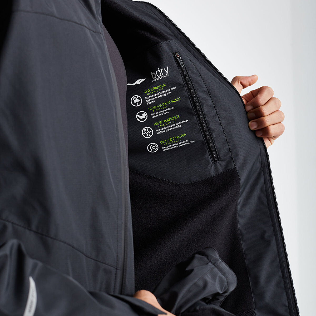 Mens Outdoor Waterproof Coat 25K-1057