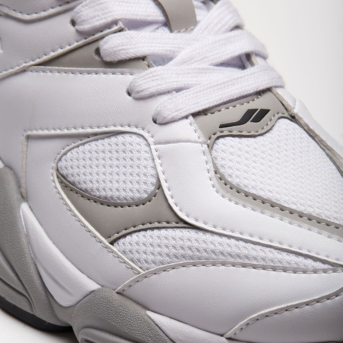 Ghost 2 Easystep Women Sneakers