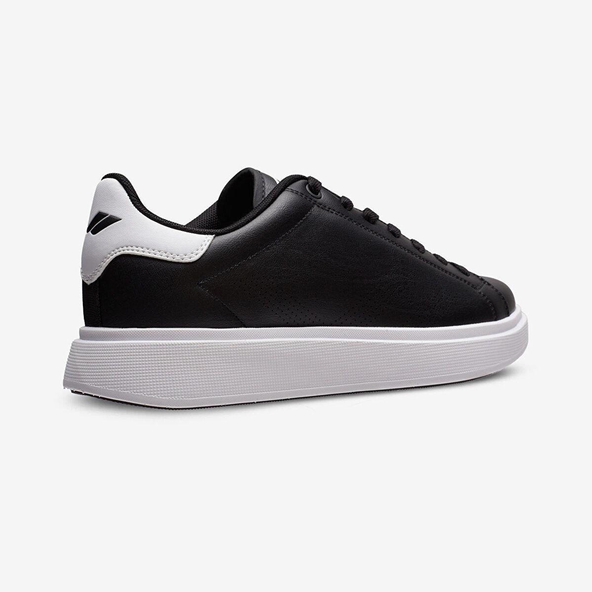 Loyal 2 Women Sneaker Shoes