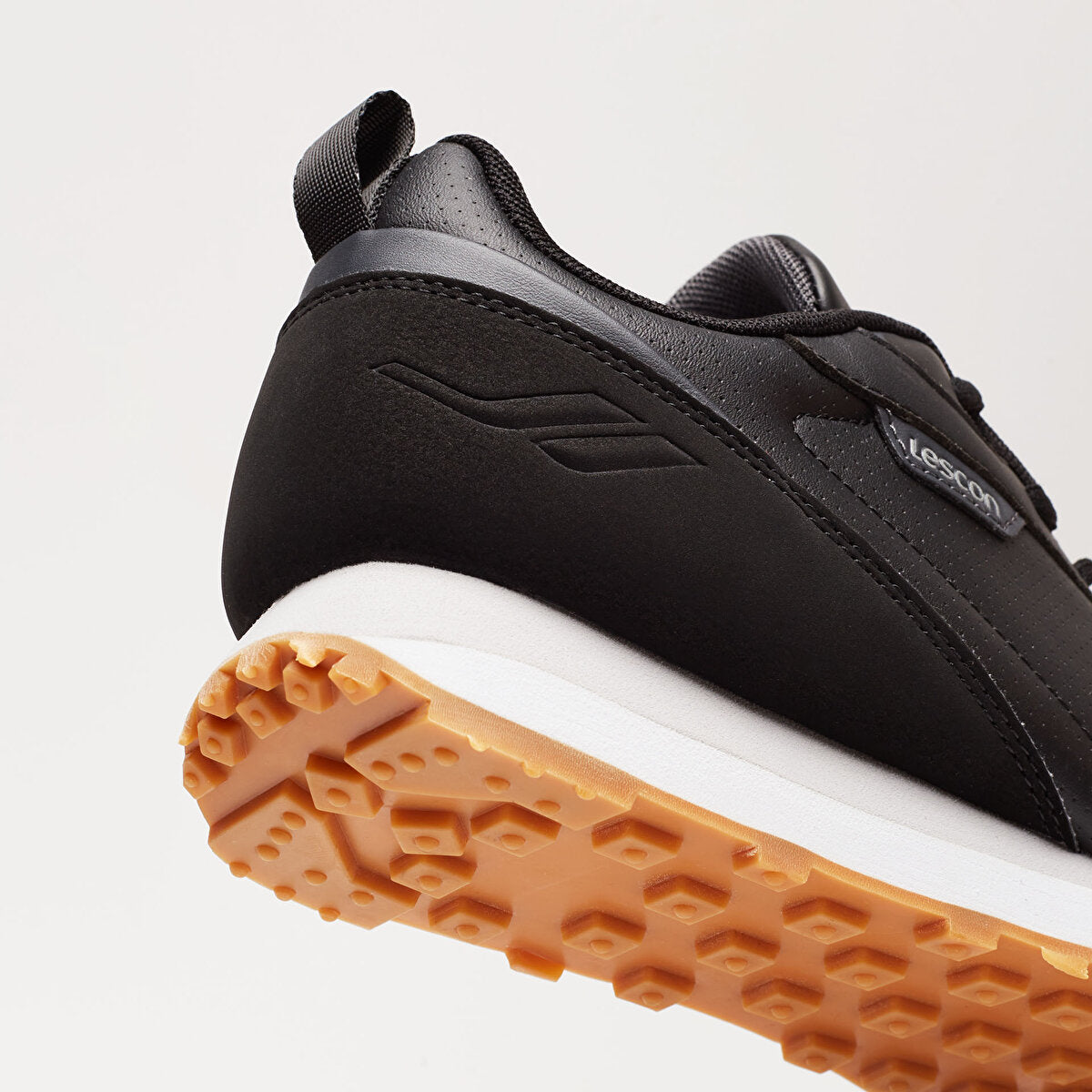 Motiva Walking Women Sneaker Shoes