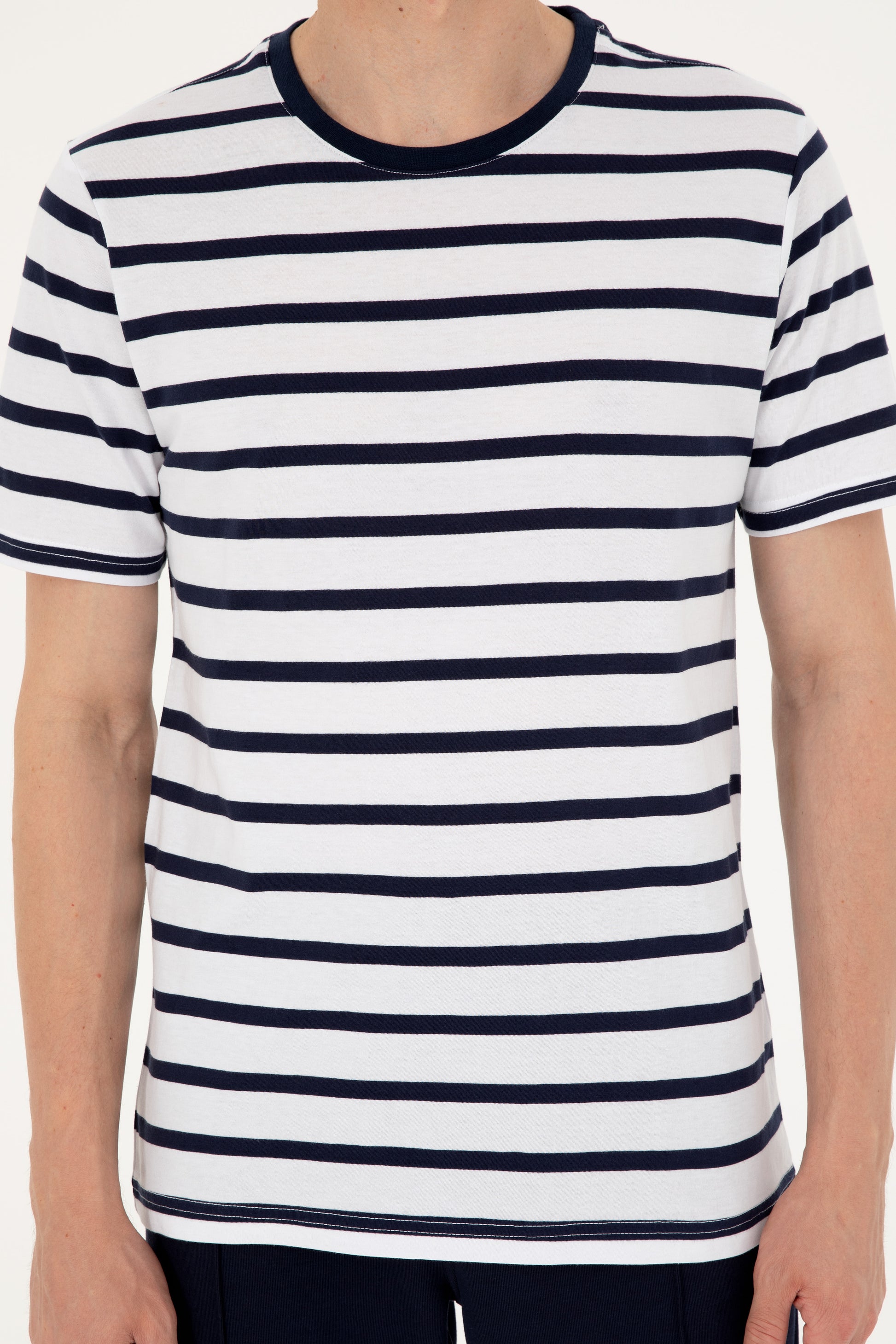 Men's Regular Fit Crew Neck White T-Shirt