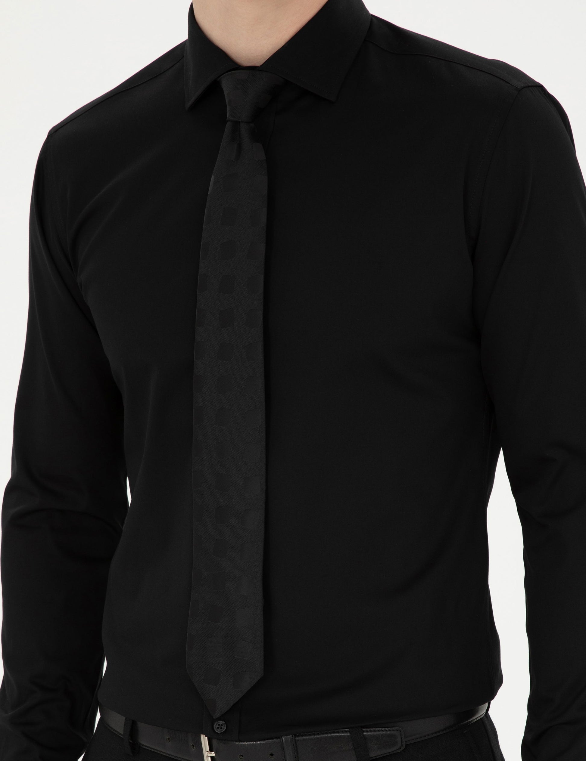 Black Ex. Slim Fit Long Sleeve Basic Shirt