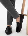 Black Shoes