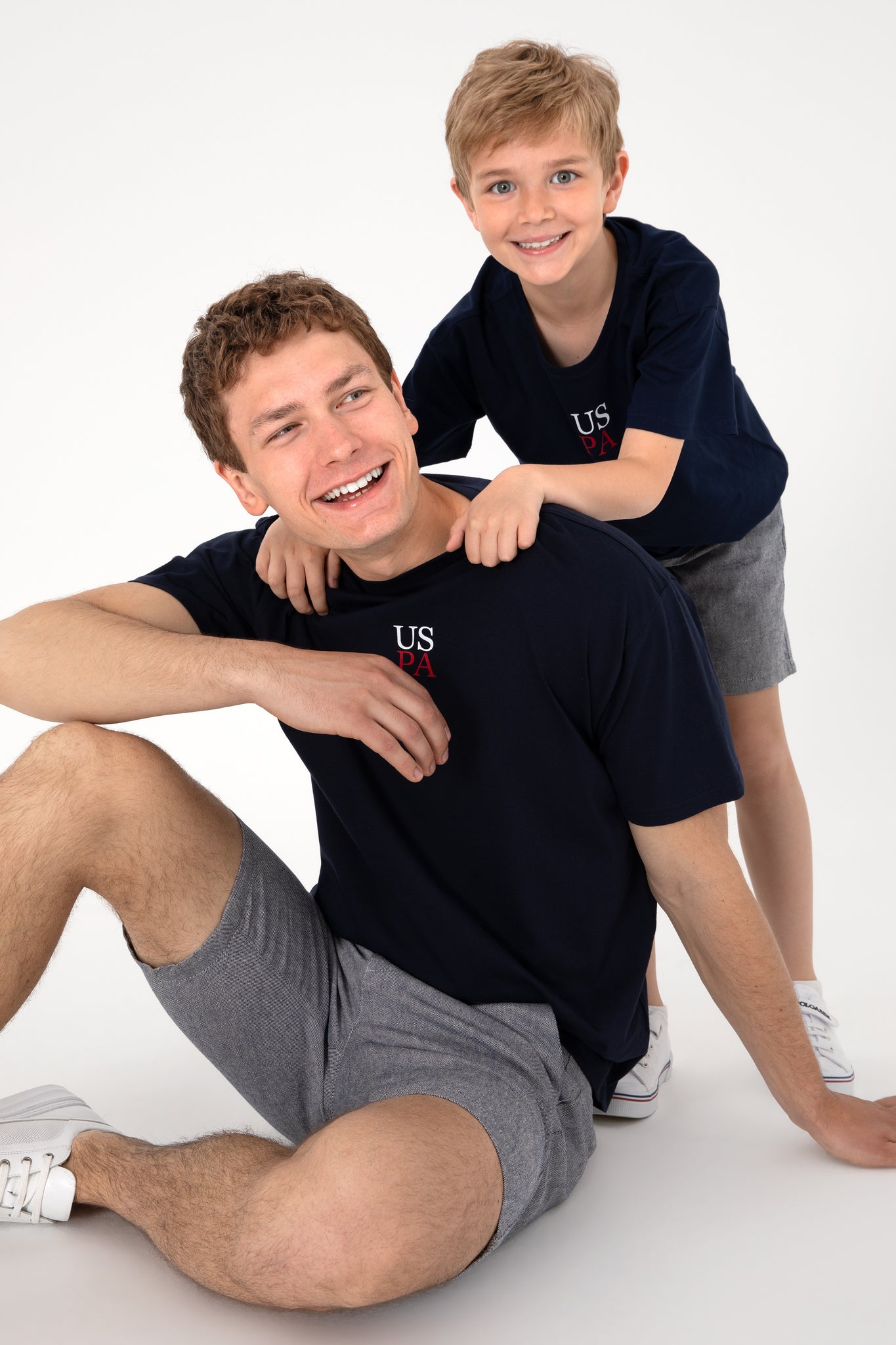 Men's Comfort Fit Crew Neck Navy T-Shirt