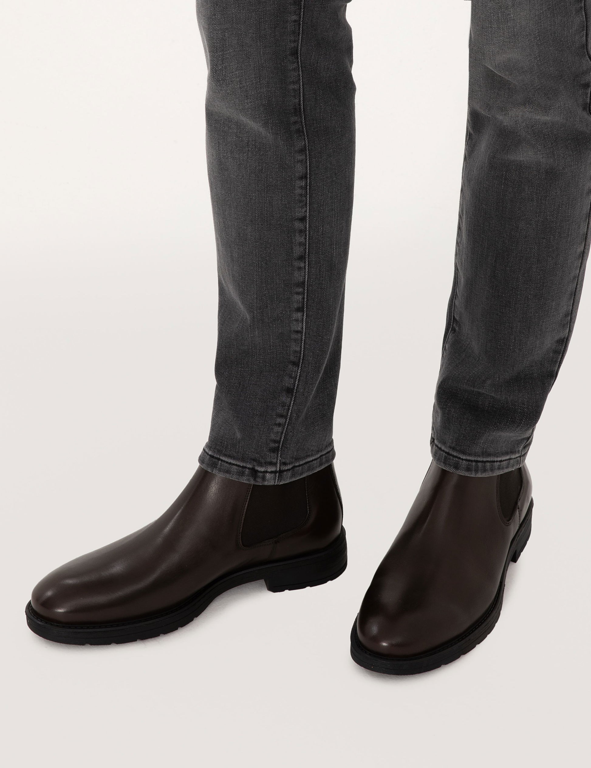 Brown 100% Leather Rubber Sole Chelsea Boots