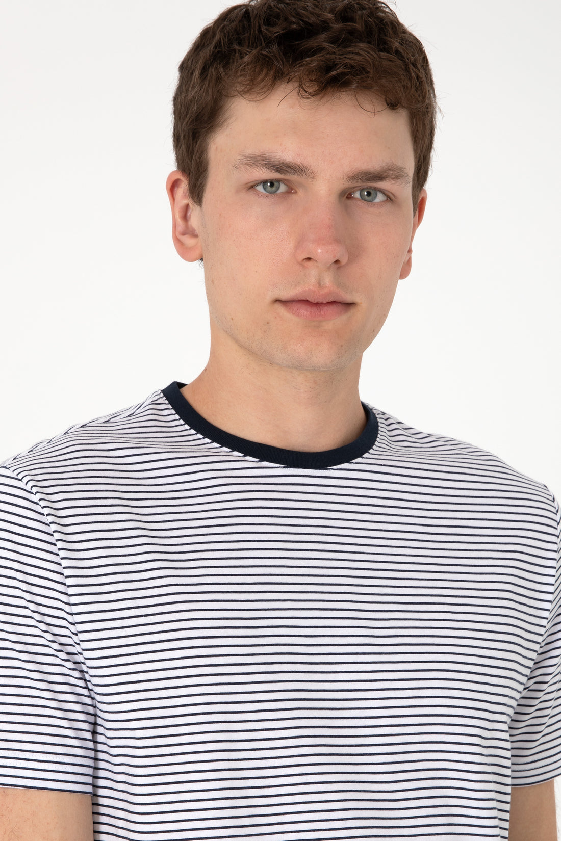 Men's Regular Fit Crew Neck Navy Striped T-Shirt