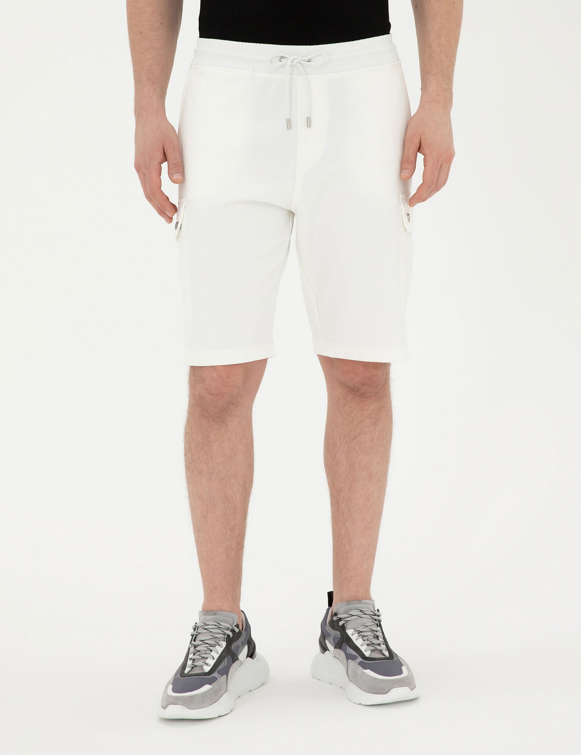 Ecru Regular Fit Knitted Shorts