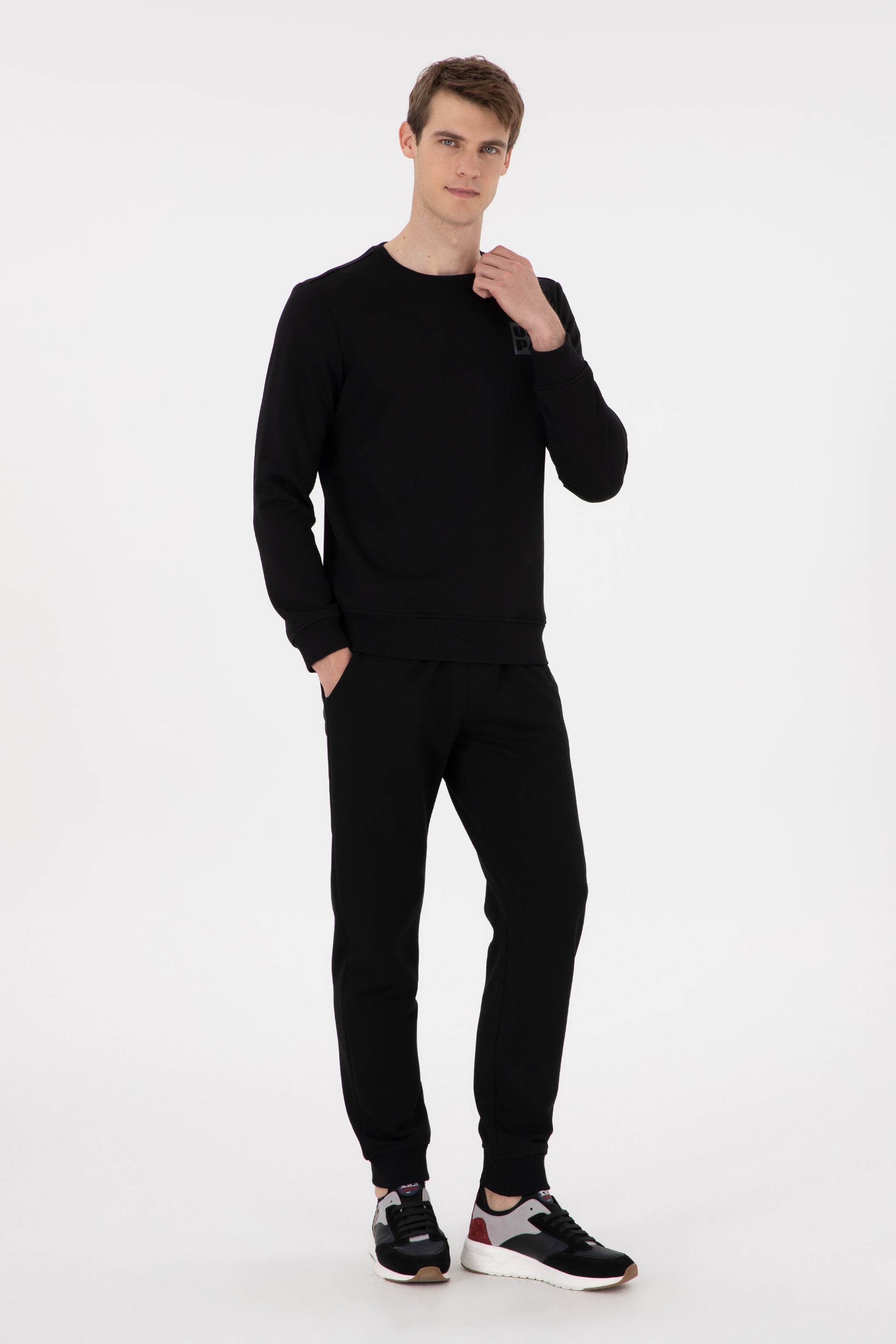 Men's Black Sweatshirt