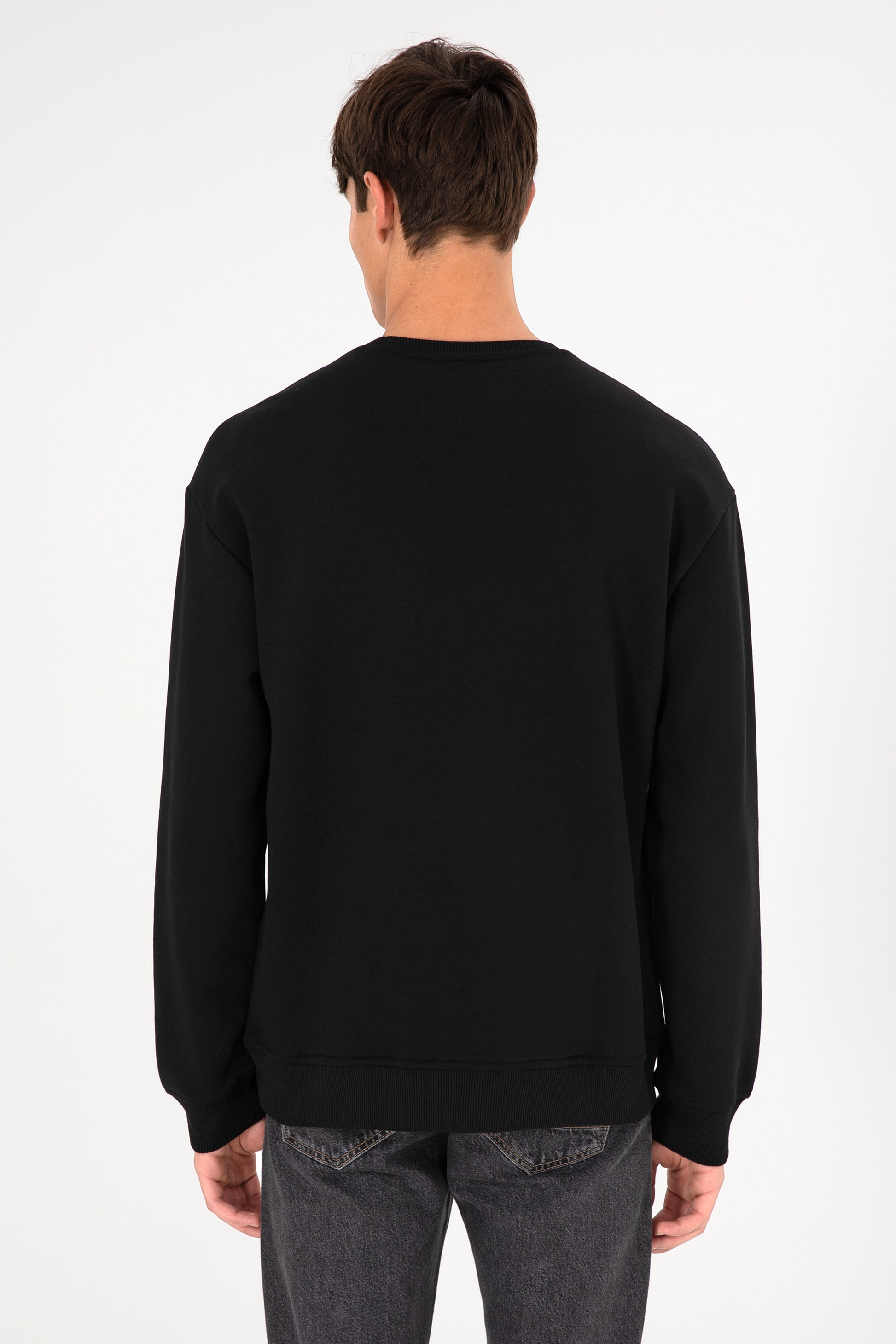 Men's Black Basic Sweatshirt