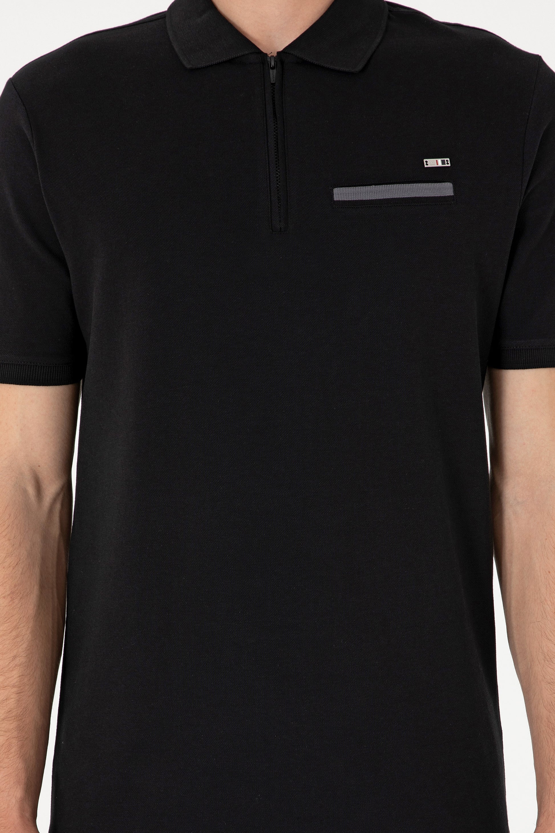 Men's Regular Fit Zipper Black T-Shirt