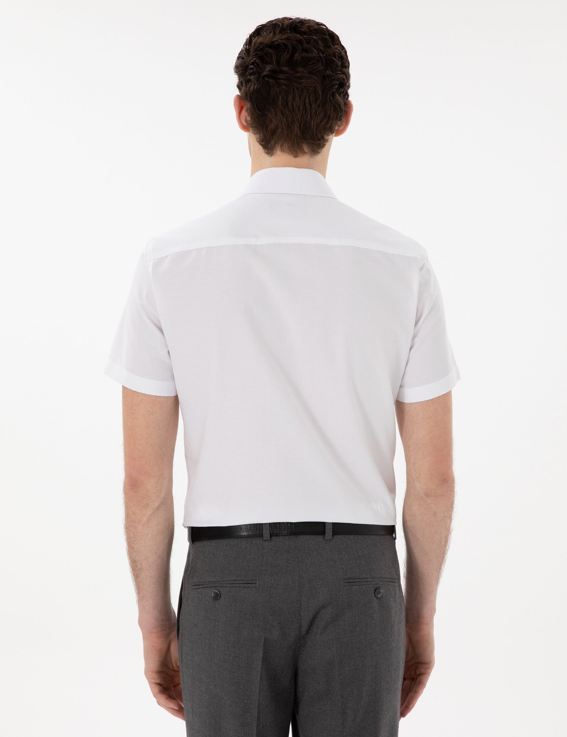 White Basic Regular Fit Short Sleeve Pocket Shirt
