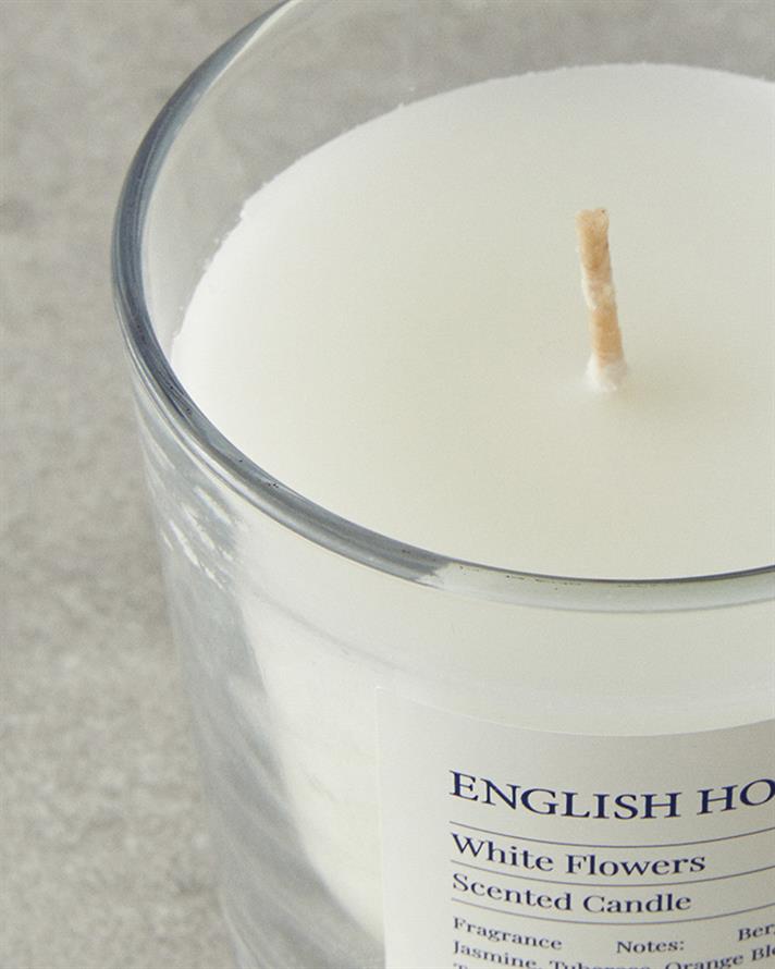 White Flowers Scented Candle