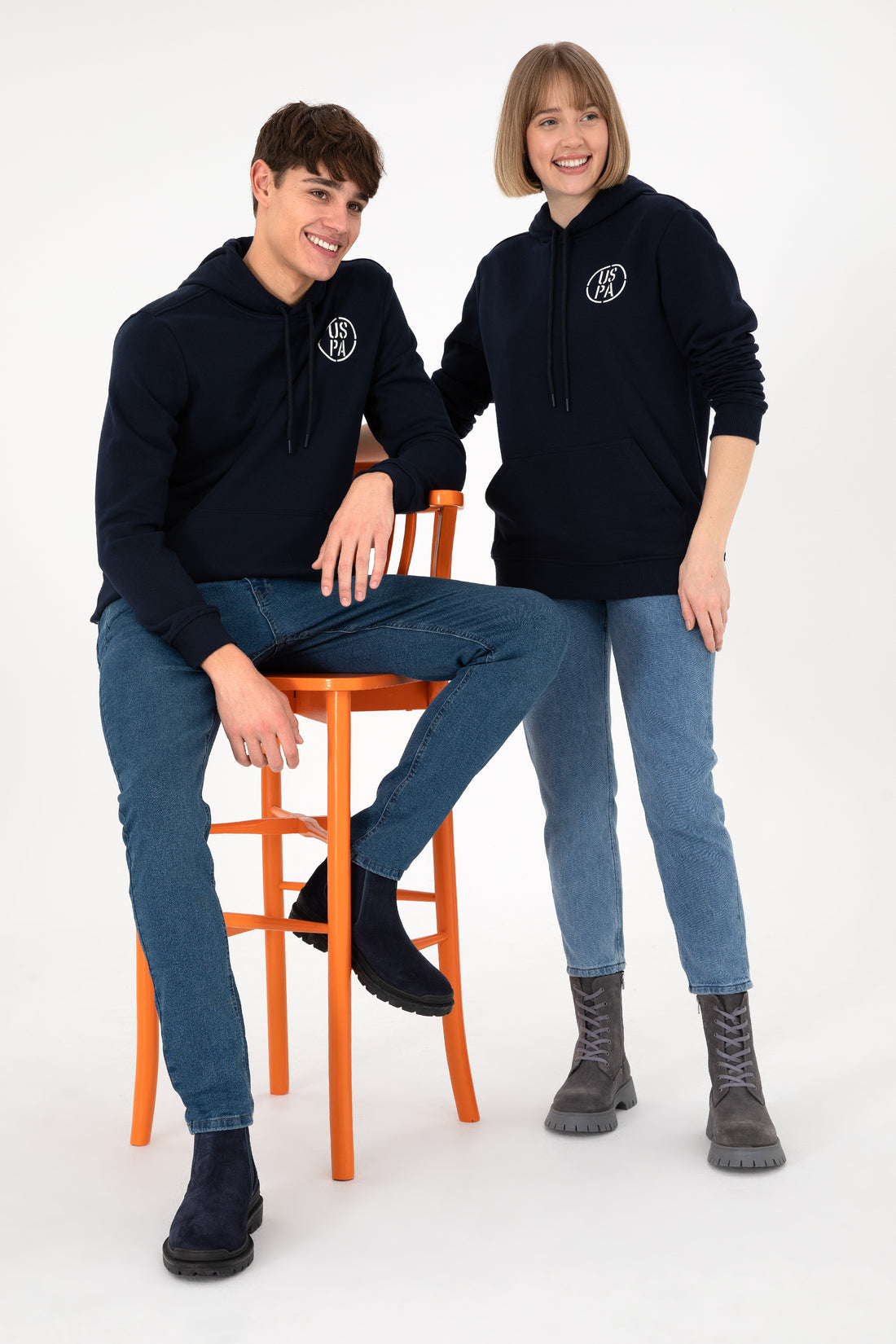 Men's Navy Sweatshirt