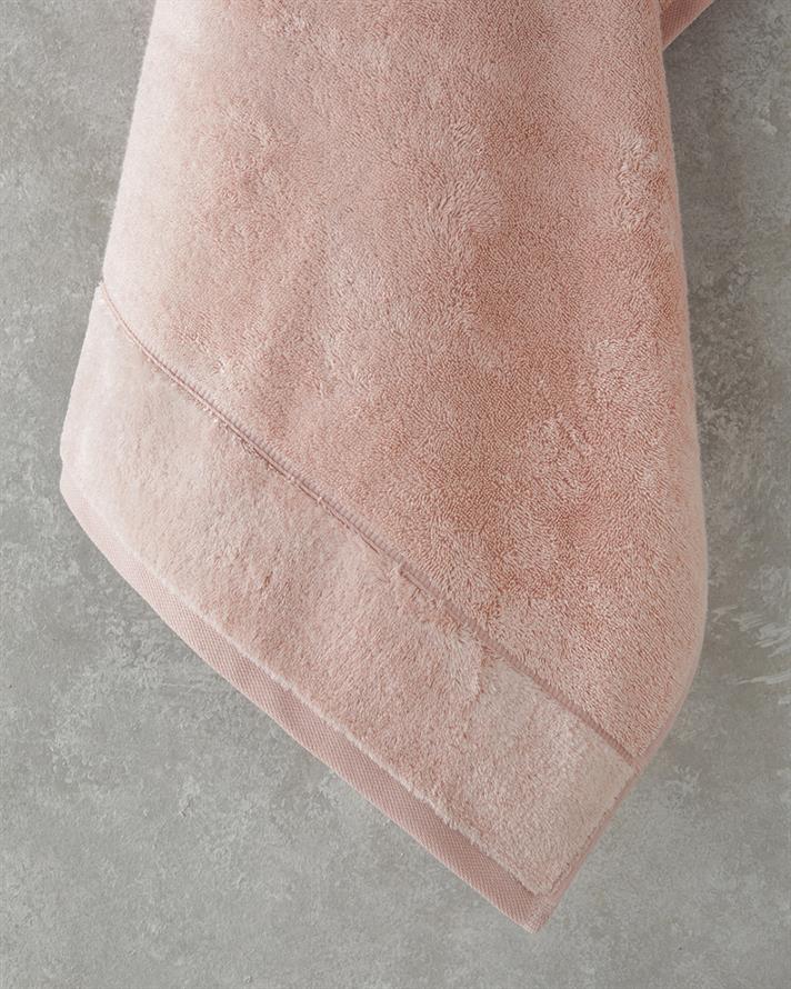 Leafy Bamboo Bath Towel 70x140 cm Pink