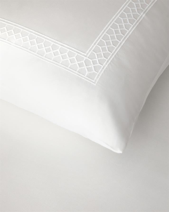 Modello Cotton Satin Embroidered Double Bed Linen Set White