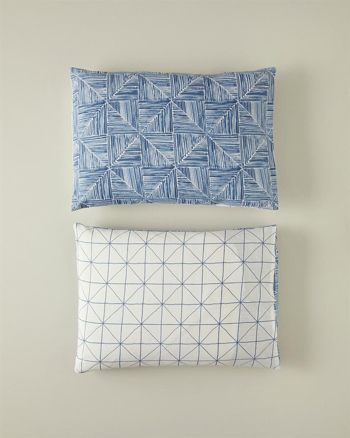 Modern Diamond 2-Piece Pillowcase Blue