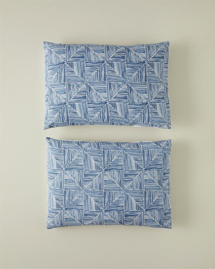 Modern Diamond 2-Piece Pillowcase Blue