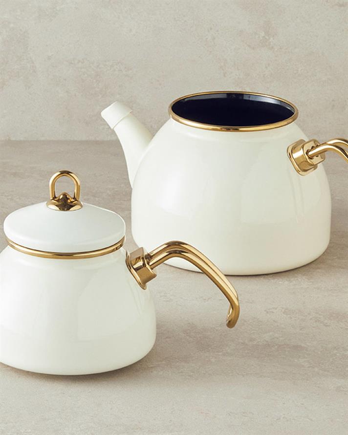 Perro Enamel Teapot Cream