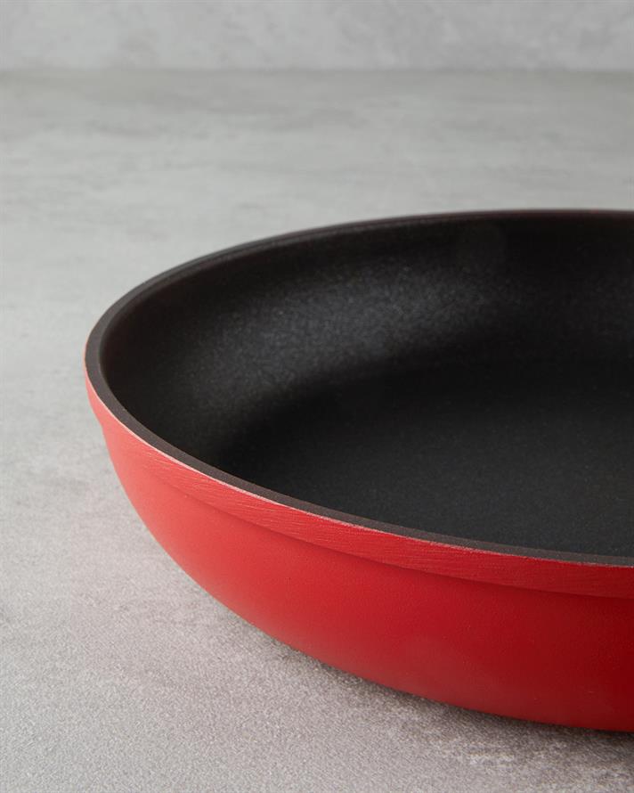 Prime Red Love Aluminum Cast Iron Frying Pan 26 cm Red