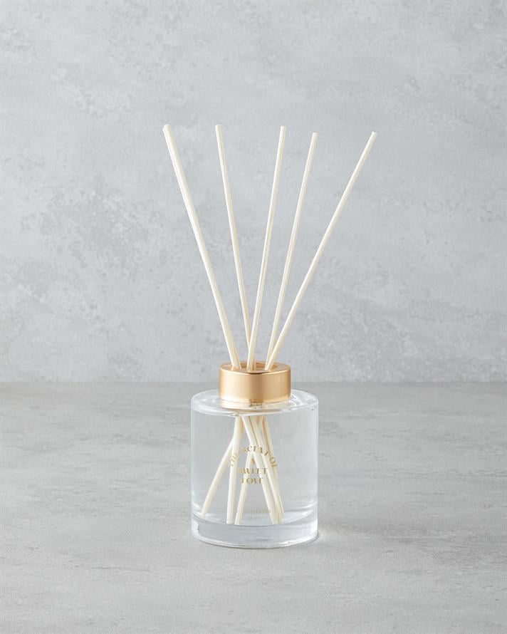 The Scent of a Sweet Love Stick Room Fragrance 200 ml Red